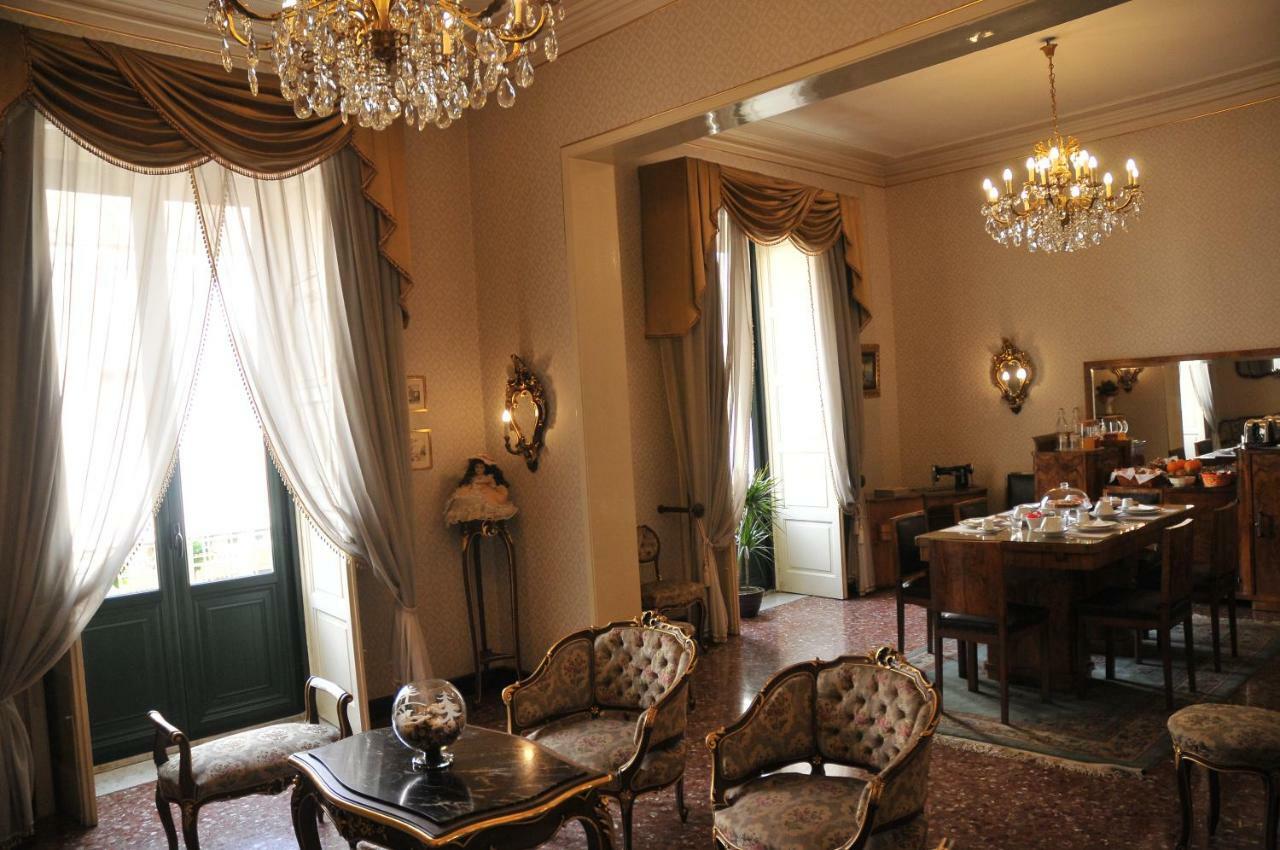 B&B Al Diecisette Catane Extérieur photo